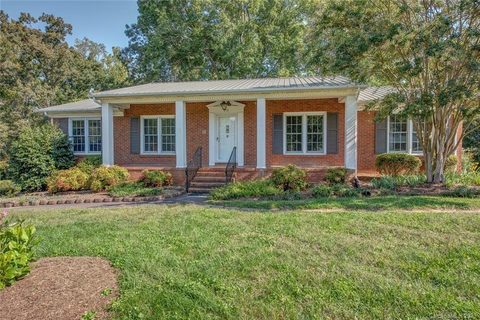 Previously sold for $228,500