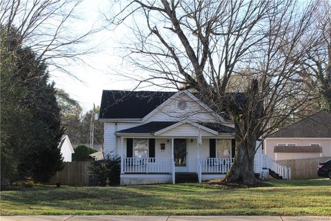 816 Catawba Street sold home in Cottonwood, Belmont, NC
