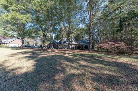 1232 Rosa Drive