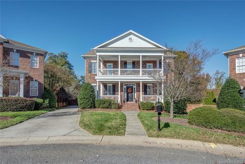 104 St Giles Court