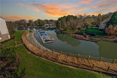 103 Pier 33 Drive 209