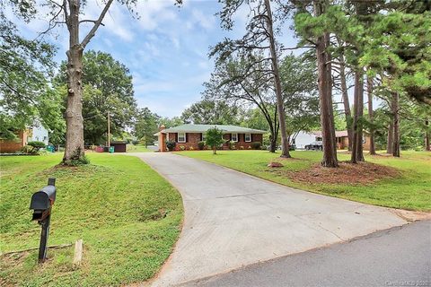 317 Cedarwood Lane