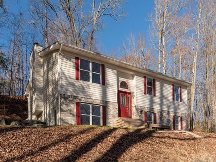 106 Sandpiper Palisades Street