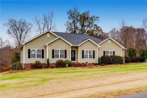 10768 Kingsview Drive sold home in Sunset Ridge, Davidson, NC