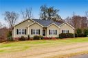 10768 Kingsview Drive sold home in Davidson, SC