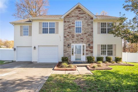 402 Fawnbrook Lane
