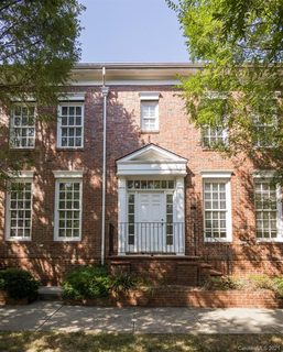 112 Southsquare Row sold townhome in Davidson Gateway Townhomes, Davidson, NC
