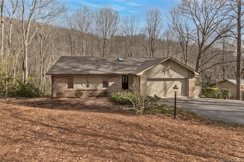 140 Ridgeview Drive sold home in Hidden Hills, Hendersonville, NC