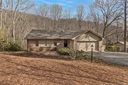 140 Ridgeview Drive sold home in Hendersonville, SC
