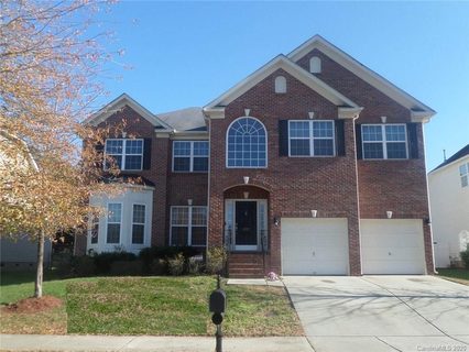 1127 Donelea Lane