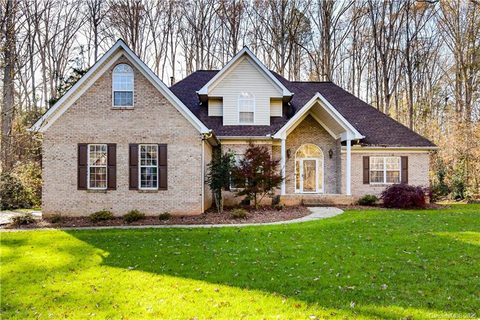 430 Farm Branch Drive sold home in Huntington Farms, Fort Mill, SC