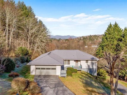 30 Hubbard Circle sold home in Little River Ranch, Penrose, NC