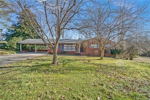 101 Brookmeade Drive
