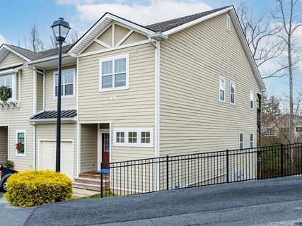64 Foxden Drive 204