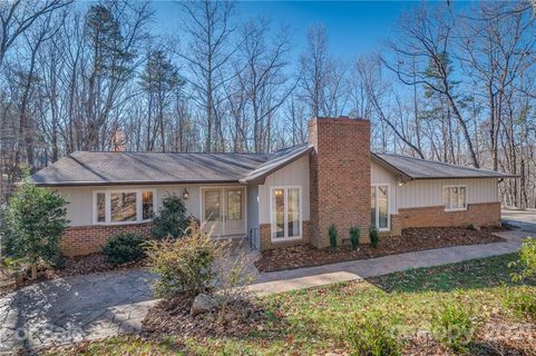105 Oak Lane