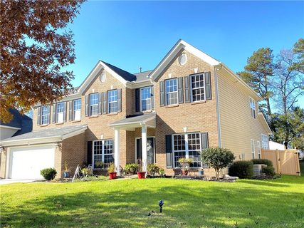 2517 Waters Vista Circle