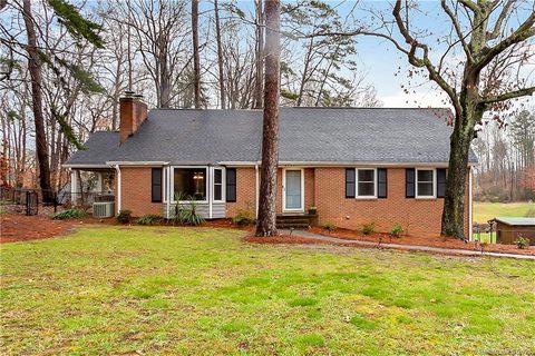 8121 Larkhaven Road