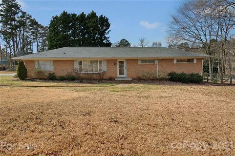 1527 Plumcrest Drive sold home in Oakdale Forest, Charlotte, NC