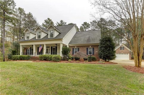 1412 Greenmoor Road