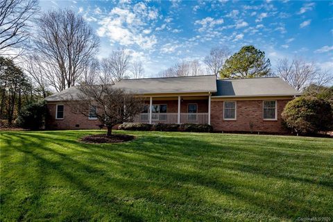 1137 Woodlawn Circle sold home in The Knolls, Newton, NC