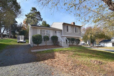 7800 Highbanks Court