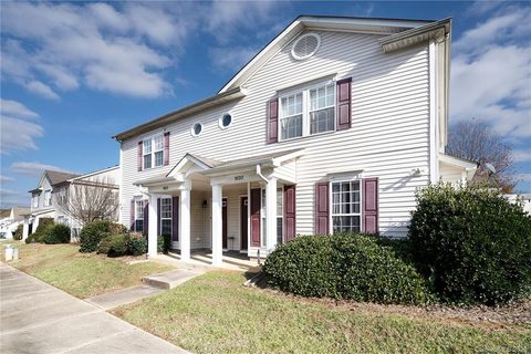 1820 Butterfly Lane