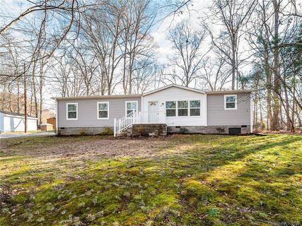 211 Fox Den Drive sold manufactured home in Fox Trail, Mount Holly, NC