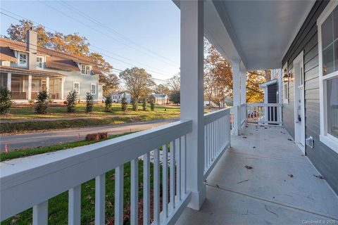 411 S Providence Street sold home in Kings Corner, Waxhaw, NC