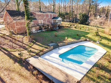 911 Meadowlark Drive