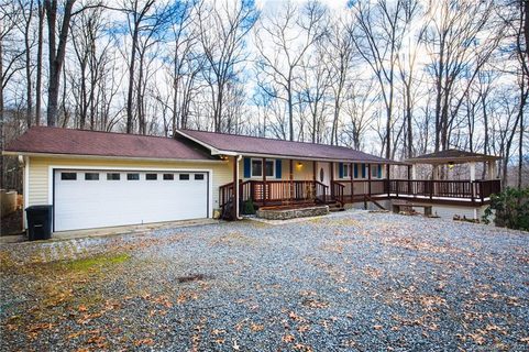 290 Skyland Drive