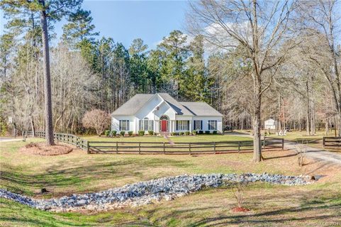 1072 Secretariat Drive sold home in Derby Downs, York, SC