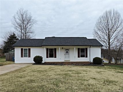 416 Forest Drive sold home in Forest Park, Maiden, NC