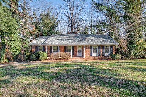 2321 Laurelwood Circle sold home in Woodsdale Acres, Charlotte, NC