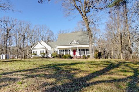 1114 Forest Drive sold home in Whispering Pines, Marshville, NC