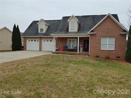5329 Stonegate Farm Drive sold home in Stonegate Farm, Granite Falls, NC