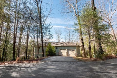 56 Wake Robin Place