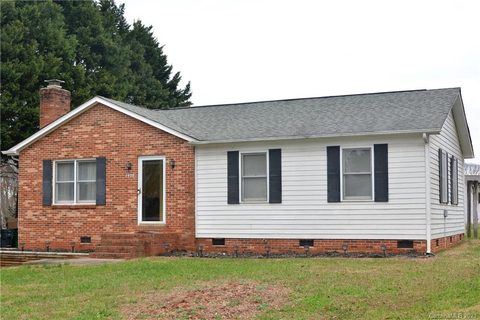 7428 Ponders End Lane sold home in Olde Concord, Charlotte, NC