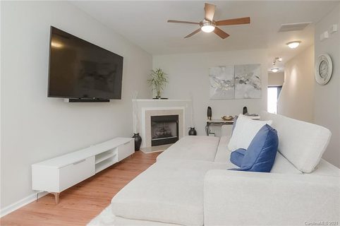 7118 Abbotts Glen Drive