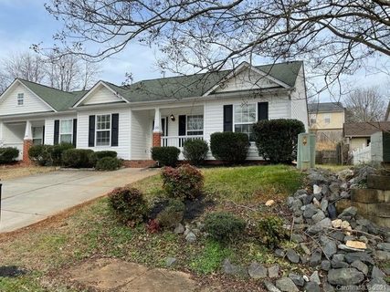 1326 Pampas Circle