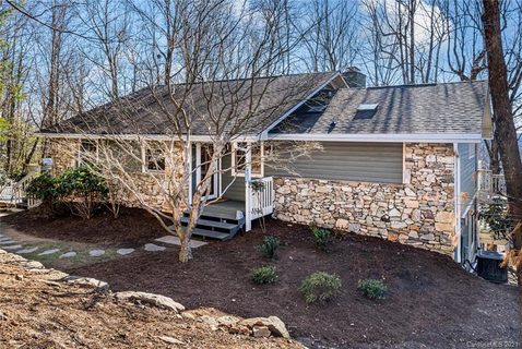 Previously sold for $468,705