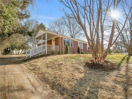 31 Wilshire Drive