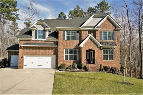 3004 Foggy Hollow Lane sold home in The Bluffs, Clover, SC