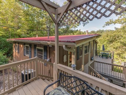 112 Angel Of The Lake Street sold home in Lake View Estates, Lake Lure, NC