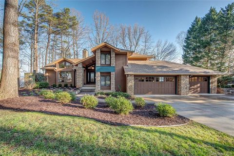16208 Leeward Lane sold home in Lookout Point, Huntersville, NC