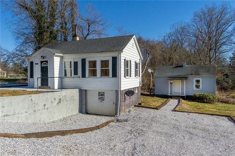 11 W Oak Street sold multi-family property in Pleasant Gardens, Marion, NC