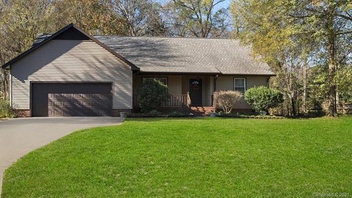 8276 Scarlet Oak Court