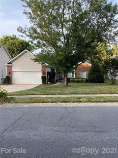 408 Mcginn Grove Drive sold home in Oakdale Grove, Charlotte, NC