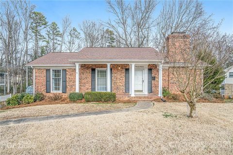 2013 Leslie Drive sold home in New Hope Acres, Gastonia, NC