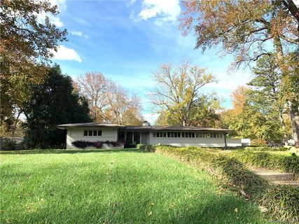2535 Cloister Drive