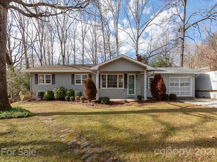 2222 Bracton Road